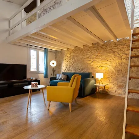 Dolce Centre Apartment *